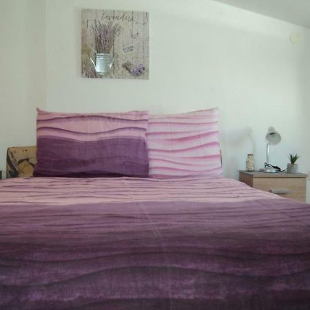 רוביני Studio Apartments Ana מראה חיצוני תמונה