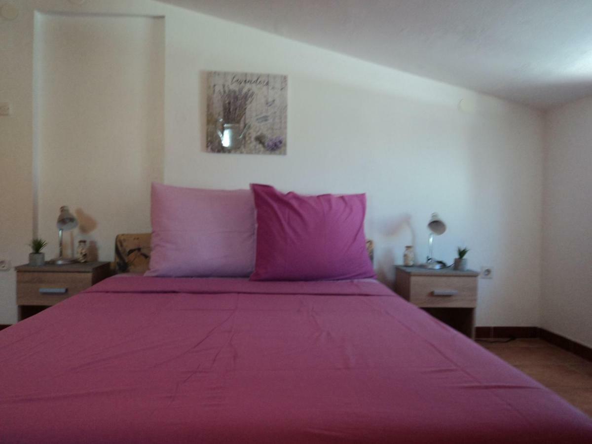 רוביני Studio Apartments Ana מראה חיצוני תמונה